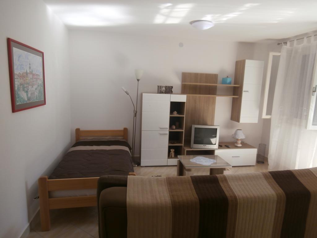 Apartment Gabi Labin  Bagian luar foto