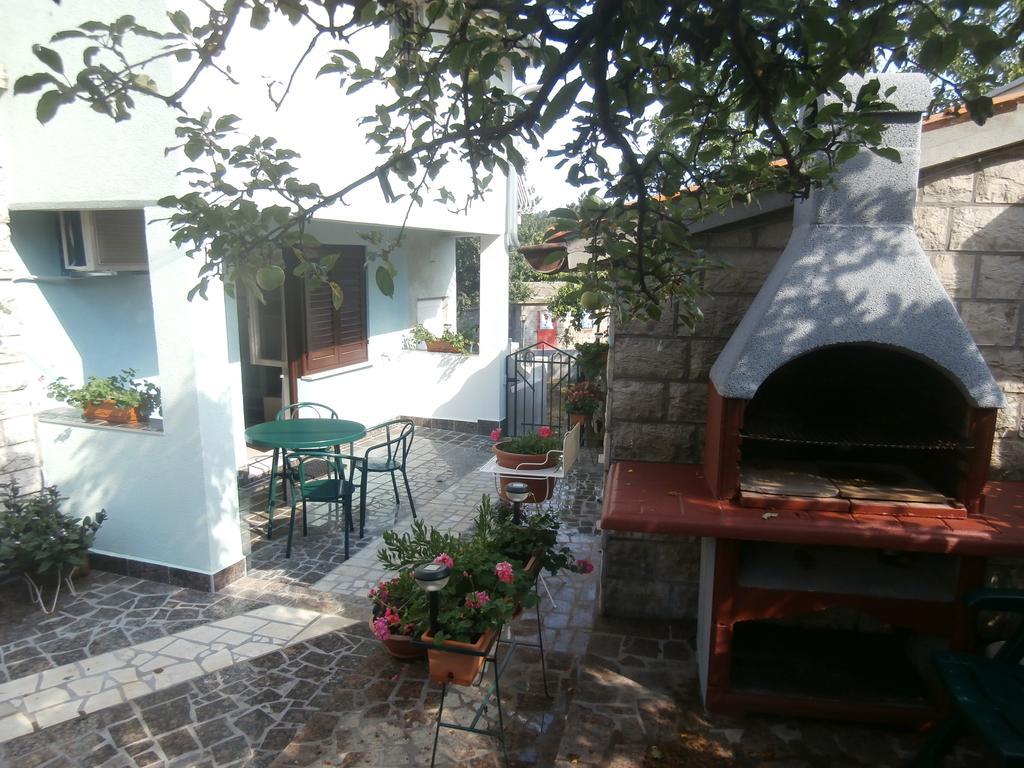 Apartment Gabi Labin  Bagian luar foto