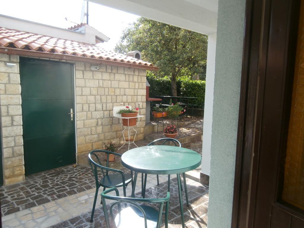 Apartment Gabi Labin  Bagian luar foto
