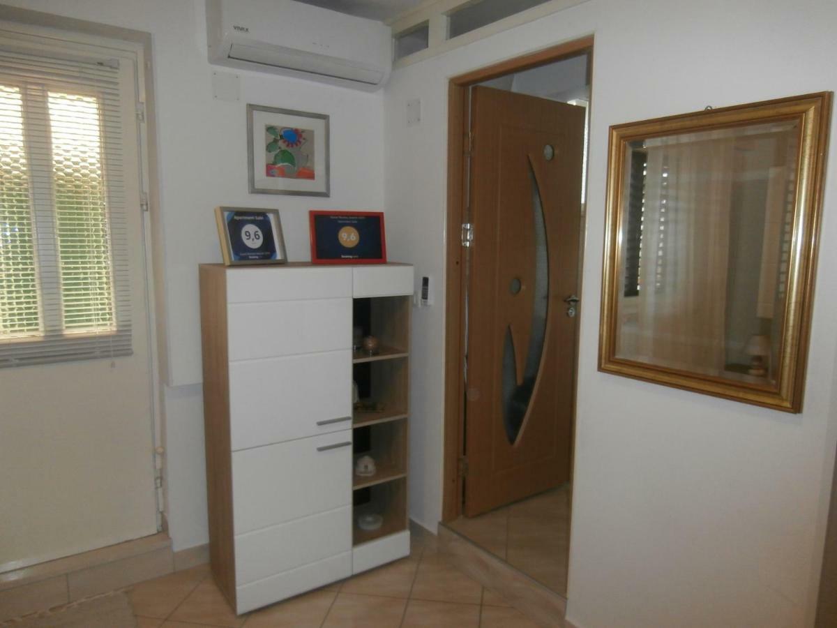 Apartment Gabi Labin  Bagian luar foto