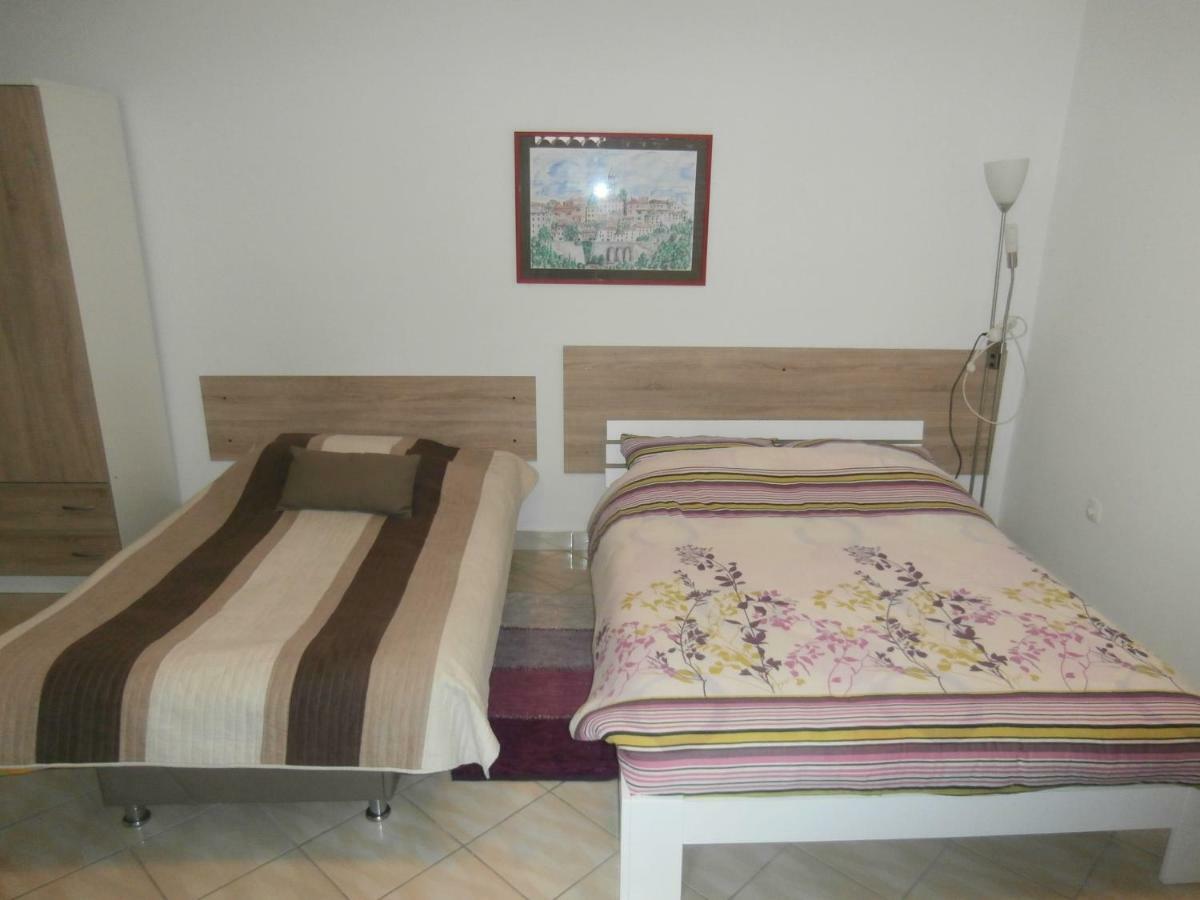 Apartment Gabi Labin  Bagian luar foto