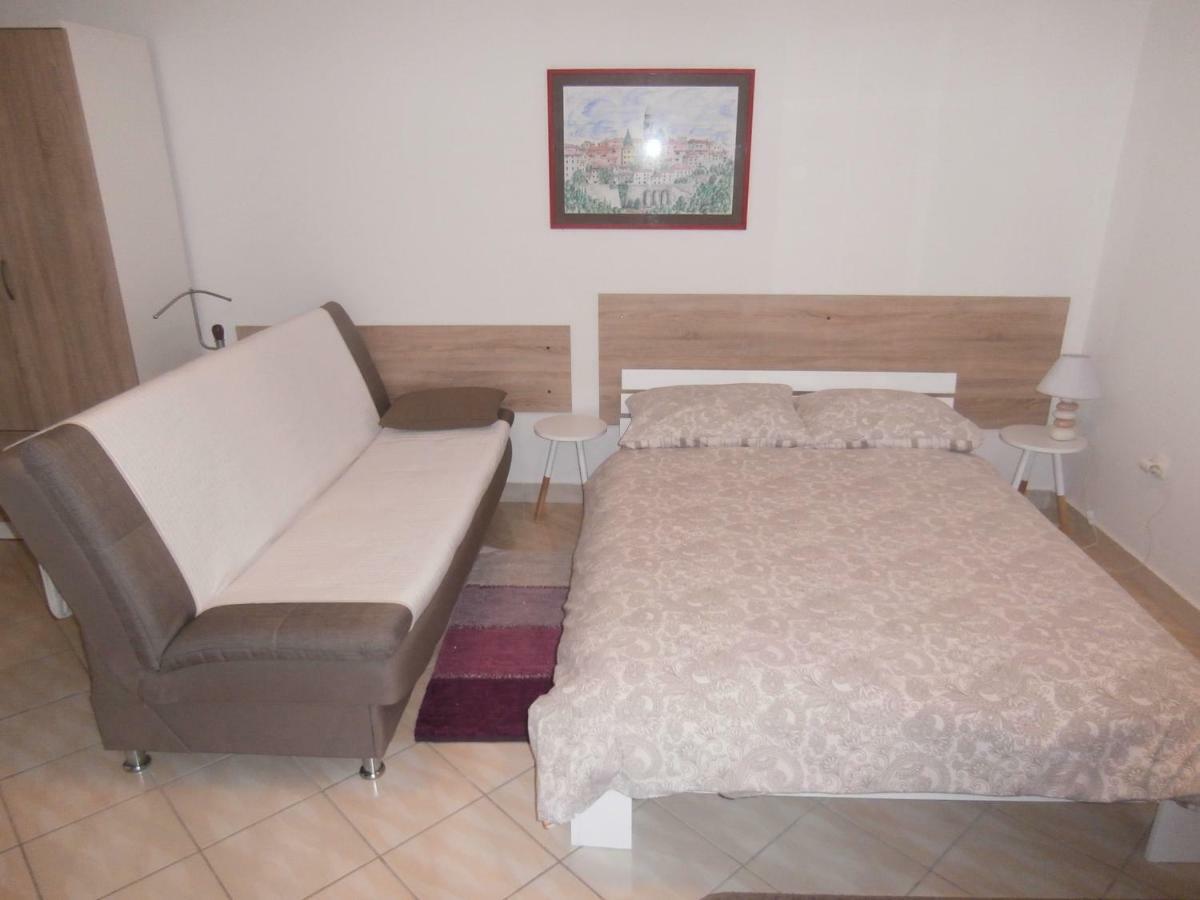 Apartment Gabi Labin  Bagian luar foto